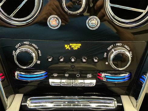 Used 2019 Rolls-Royce Cullinan image 16