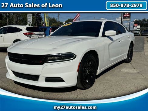 Used 2019 Dodge Charger SXT image 1