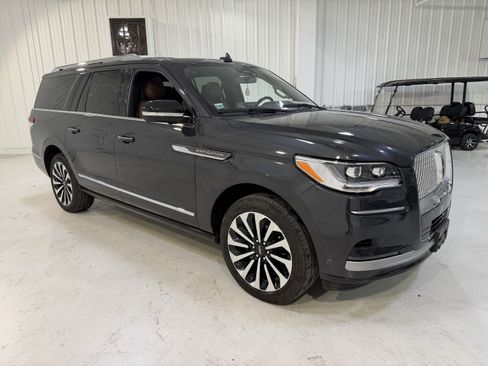 Used 2023 Lincoln Navigator L Reserve image 7