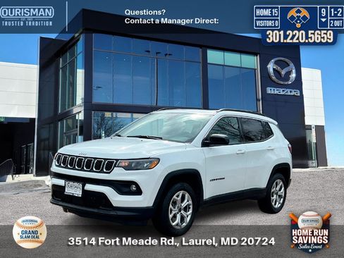 Used 2025 Jeep Compass Latitude w/ Sun & Sound Group image 4