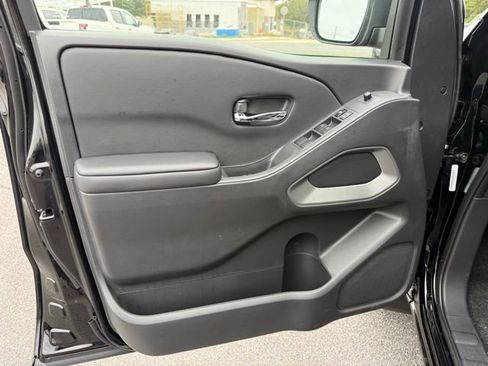 New 2026 Nissan Frontier SV w/ SV Convenience Package image 10