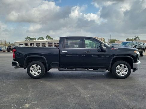 Used 2022 Chevrolet Silverado 3500 LTZ w/ LTZ Plus Package image 18