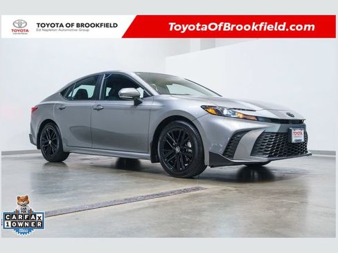 Certified 2026 Toyota Camry SE FWD image 1