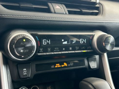 Used 2024 Toyota RAV4 XLE FWD image 27