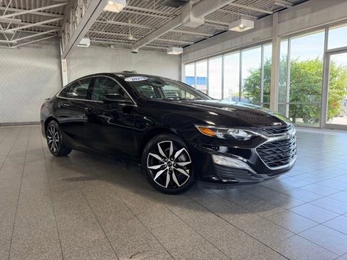 Used 2021 Chevrolet Malibu RS FWD image 2