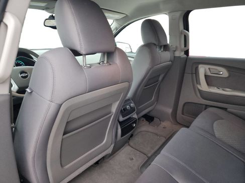 Used 2010 Chevrolet Traverse LS image 19