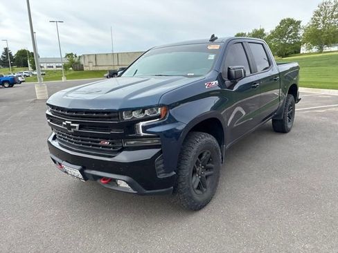 Used 2021 Chevrolet Silverado 1500 LT Trail Boss w/ Convenience Package II AWD/4WD image 3
