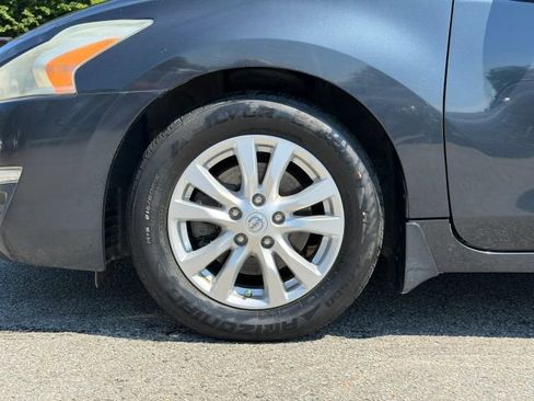 Used 2015 Nissan Altima 2.5 S w/ Sport Value Package FWD image 12