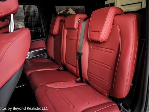 Used 2024 Mercedes-Benz G 550 image 29