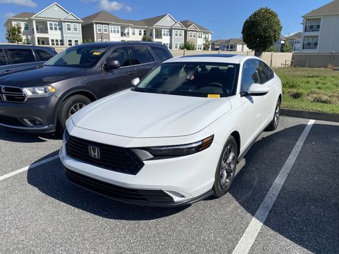 Used 2024 Honda Accord EX image 13