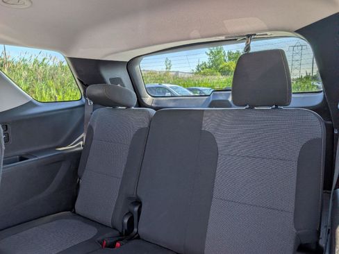 Used 2020 Chevrolet Traverse LT w/ LPO, Floor Liner Package AWD/4WD image 11