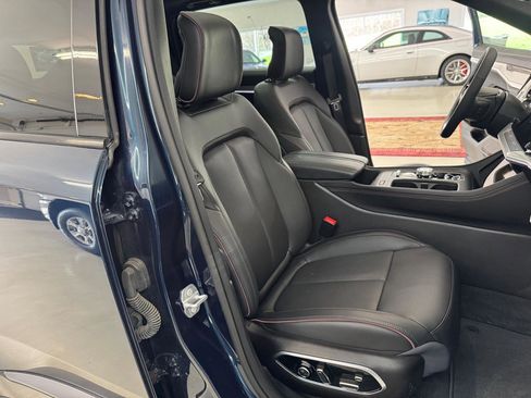 Used 2024 Jeep Wagoneer Launch Edition image 8