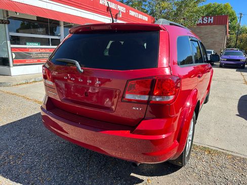 Used 2015 Dodge Journey SXT w/ Flexible Seating Group image 7