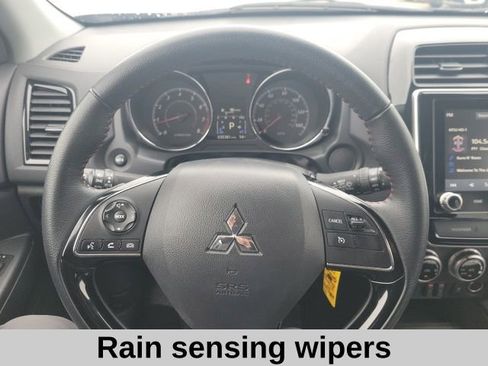 Used 2025 Mitsubishi Outlander Sport LE image 11