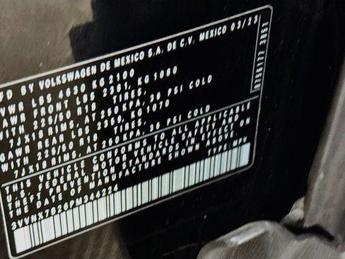 Used 2023 Volkswagen Taos SE w/ Panoramic Sunroof Package AWD/4WD image 30