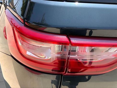Used 2019 Chevrolet Traverse LT FWD image 27