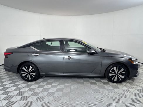 Used 2022 Nissan Altima 2.5 SV image 4
