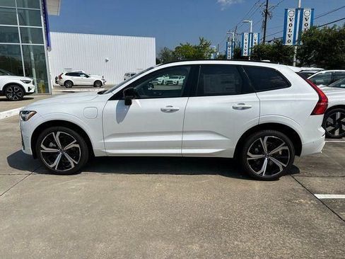 New 2025 Volvo XC60 T8 Ultra w/ Protection Package Premier image 6