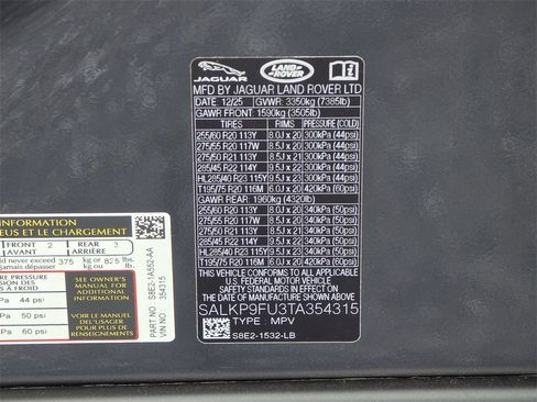 New 2026 Land Rover Range Rover SE image 37