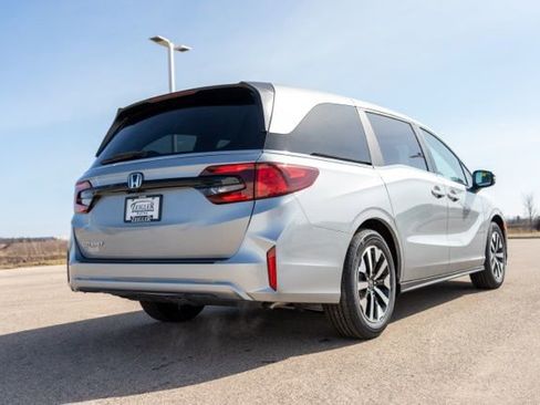 New 2026 Honda Odyssey EX-L image 7