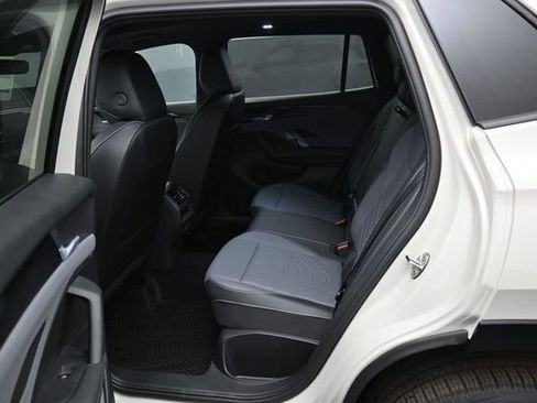 New 2026 Volkswagen Tiguan SE R-Line AWD/4WD image 11