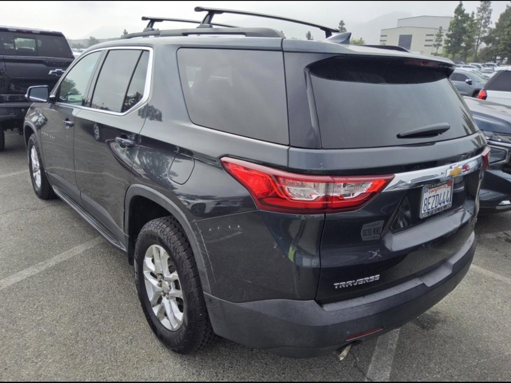 Used 2019 Chevrolet Traverse LT w/ LPO, 'HIT The Road' Package FWD image 4
