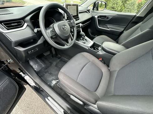Used 2025 Toyota RAV4 LE AWD/4WD image 14