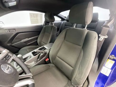 Used 2014 Ford Mustang Coupe RWD image 4