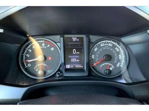 Used 2022 Toyota Tacoma SR image 22