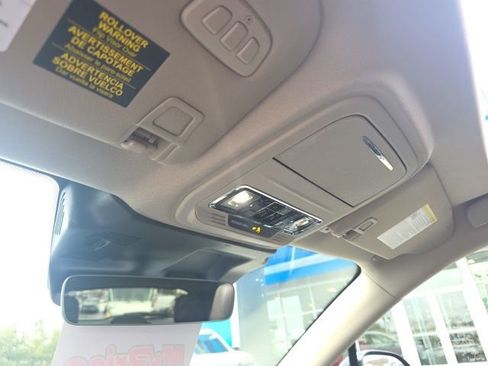 Used 2025 Lincoln Corsair AWD w/ Equipment Group 101A image 22