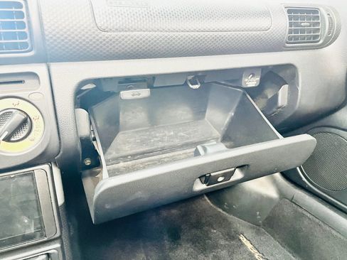 Used 2002 Toyota MR2 RWD image 27
