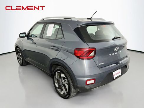 Used 2025 Hyundai Venue SEL FWD image 9