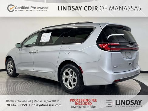 Used 2022 Chrysler Pacifica Limited FWD image 7