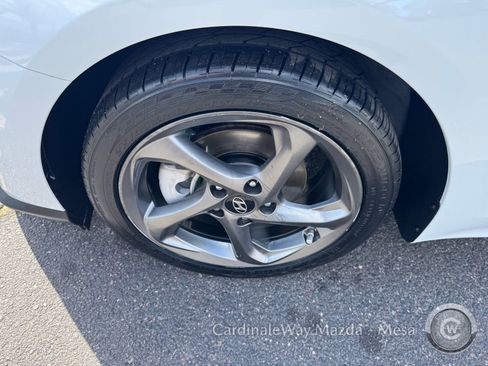 Used 2019 Hyundai Veloster 2.0 FWD image 10