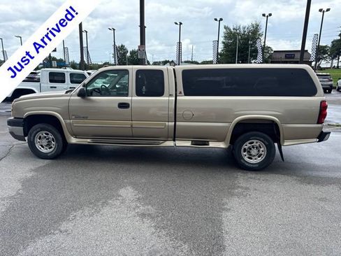 Used 2005 Chevrolet Silverado 2500 LS w/ Heavy-Duty Power Package AWD/4WD image 6