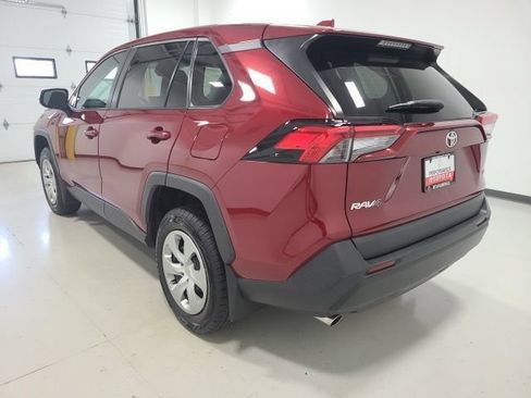 Used 2023 Toyota RAV4 LE FWD image 5