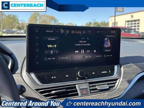 Used 2025 Nissan Altima 2.5 SL FWD image 27