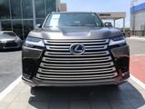 Used 2025 Lexus LX 700h Luxury image 2
