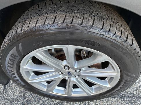 Used 2016 Ford Explorer Limited w/ Equipment Group 301A AWD/4WD image 37