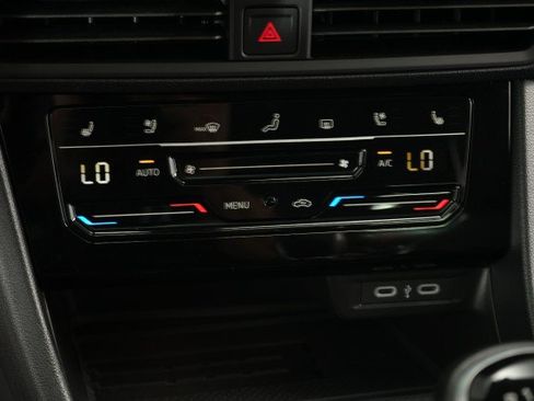 Used 2025 Volkswagen Jetta GLI Autobahn FWD image 40