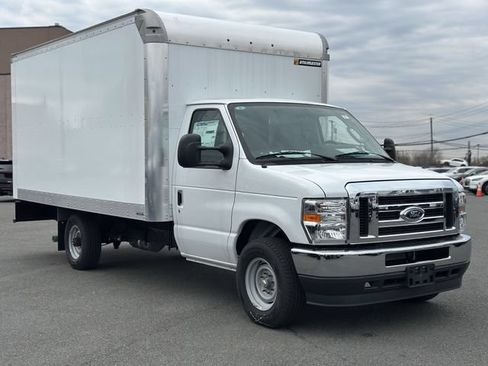 Used 2024 Ford E-350 and Econoline 350 Super Duty w/ Power Windows & Locks Group RWD image 41