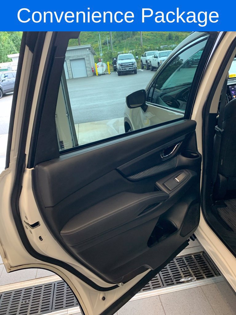 Used 2023 Subaru Ascent Premium w/ Convenience Package AWD/4WD image 7
