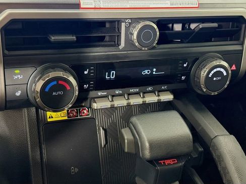 Certified 2025 Toyota 4Runner TRD Off-Road Premium AWD/4WD image 17