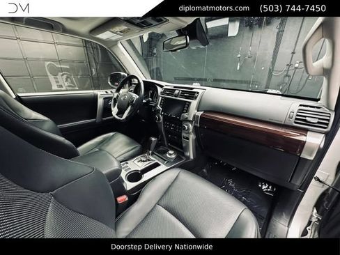 Used 2023 Toyota 4Runner Limited AWD/4WD image 19