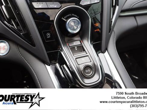 Used 2024 Acura RDX SH-AWD image 19