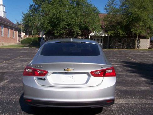 Used 2016 Chevrolet Malibu LT image 4