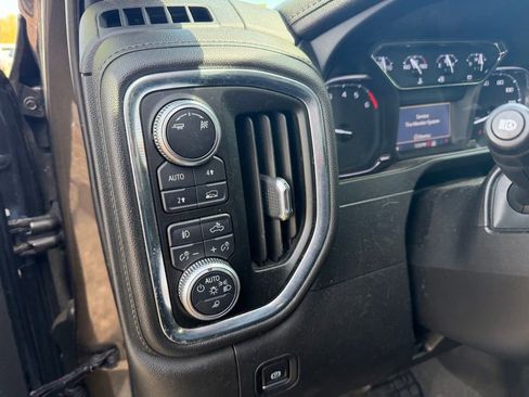 Used 2019 GMC Sierra 1500 SLT w/ SLT Premium Plus Package AWD/4WD image 9