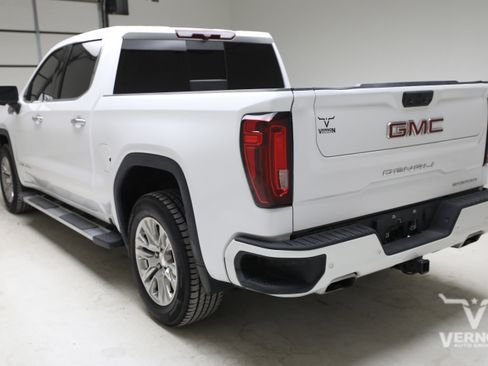 Used 2024 GMC Sierra 1500 Denali AWD/4WD image 3