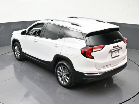 Used 2023 GMC Terrain SLT AWD/4WD image 18