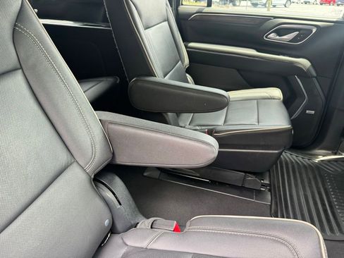 Certified 2023 Chevrolet Suburban Premier RWD image 15